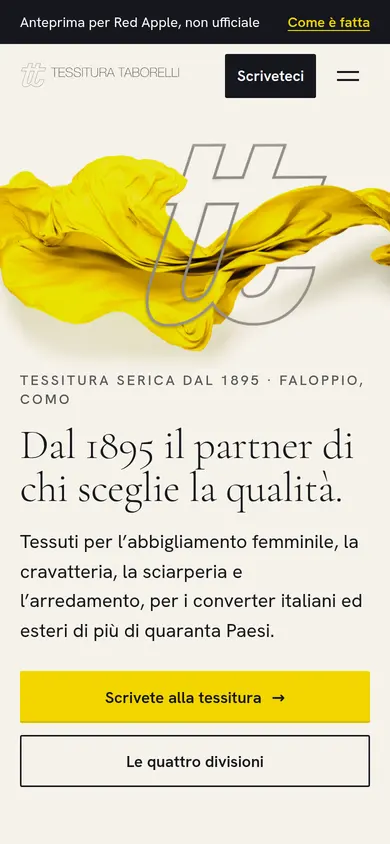 La prima schermata della home rifatta sul telefono, col velo giallo e il motto